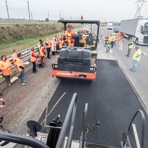La Torino-Milano diventa la prima autostrada green in Europa, con asfalto riciclato al 70%. FOTO e VIDEO