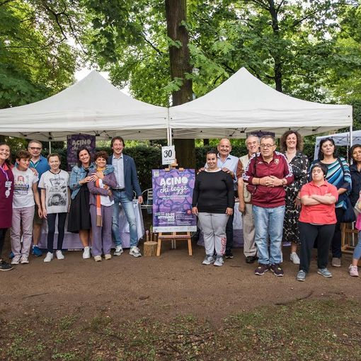 A Borgomanero &quot;Acino chi legge&quot; alla festa dell'uva