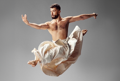 Il ballerino Ahmad Joudeh presenta il suo libro &quot;Danza o muori&quot;
