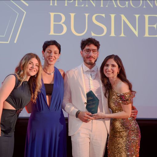 Premio alla carriera per Alessandro Vinci: l’artista novarese che ha trasformato l’arte in impresa