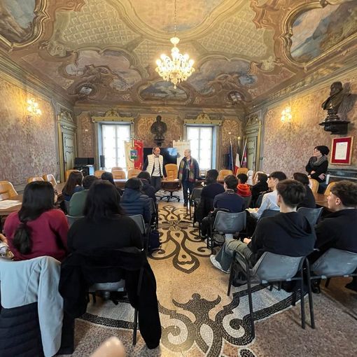 Trecate, alunni in visita al Palazzo Municipale