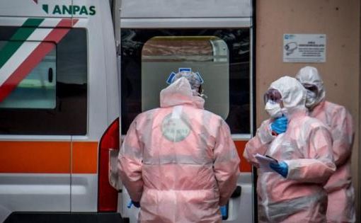 La fondazione comunitaria dona protezioni e disinfettanti ai volontari