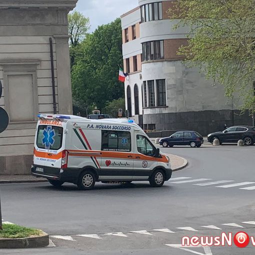 Cade nella tromba dell'ascensore alla biblioteca Negroni, ferita una dipendente comunale
