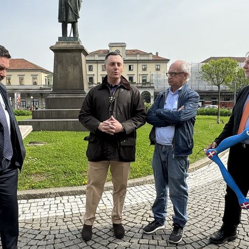 Nuova installazione artistica di Corrado Bonomi nella Piazza della Stazione