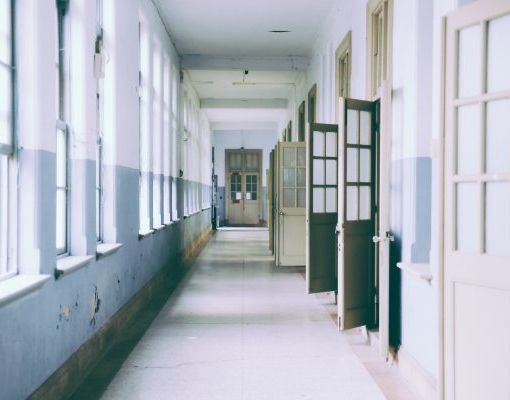 Edilizia scolastica di emergenza, la Regione scende in campo