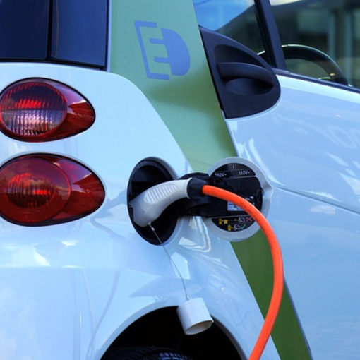 A Trecate aperto il bando per l'installazione delle colonnine di ricarica per le auto elettriche