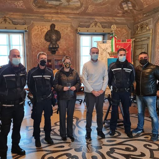 Consegnati i gradi ai nuovi agenti della Polizia Locale di Trecate