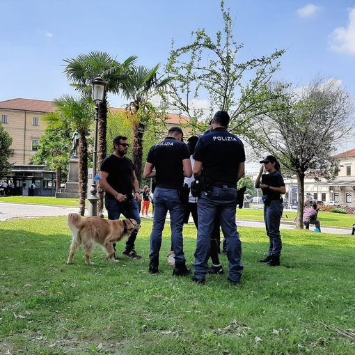 Pizzicato dalla Polizia alla guida senza patente, oltre 5 mila euro di sanzione