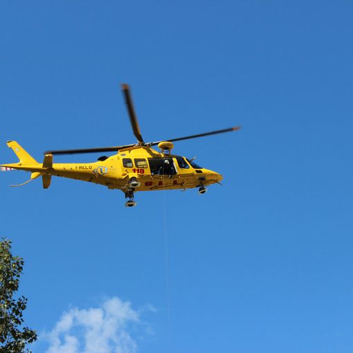 Incidente stradale ad Arona: donna investita in via Baracca