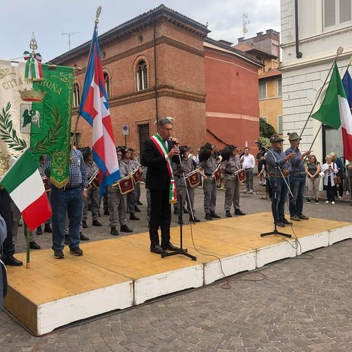 Celebrata ad Arona la festa della Repubblica