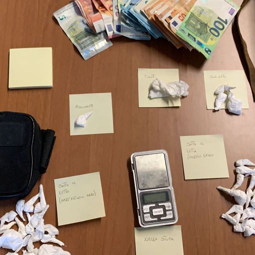 Arrestato dalla Polizia con 60 dosi di coca