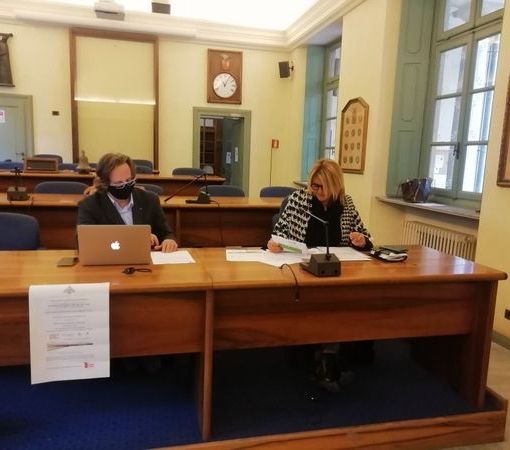Cremazione e diritto al rito funebre nella tradizione religiosa, se ne parla a Novara il 18 ottobre