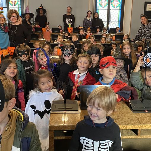 Festa di Halloween 'fuori ordinanza' alla scuola dell'infanzia De Pagave