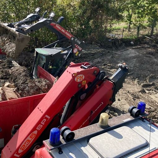 Incidente stradale a Prato Sesia, nello schianto una delle due auto si è ribaltata