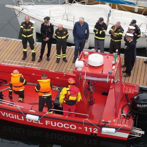 Inaugurata l'imbarcazione &quot;Breeze&quot; dei vigili del fuoco di Arona