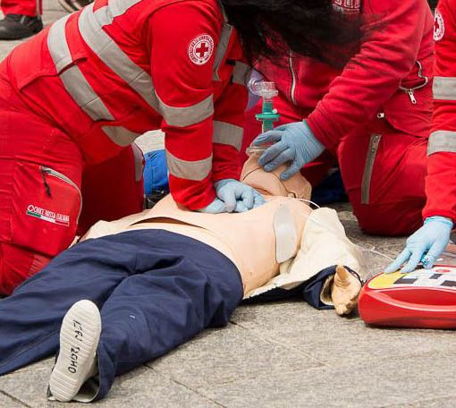 Corso gratuito di primo soccorso a Lesa: tre serate per imparare a salvare una vita