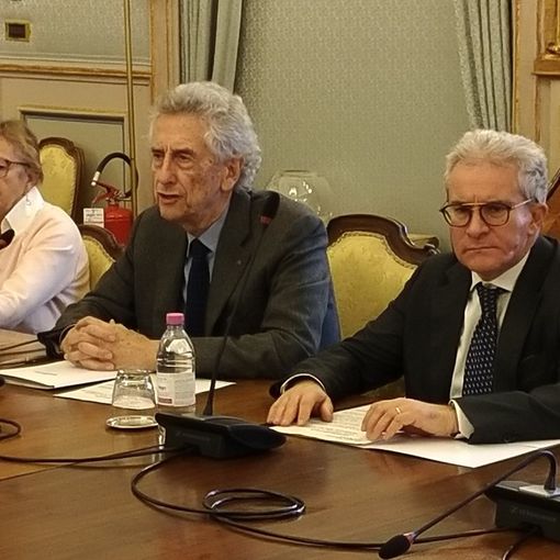 La moglie si ammala di SLA e lui ipoteca la casa per sostenere gli studi su un farmaco innovativo