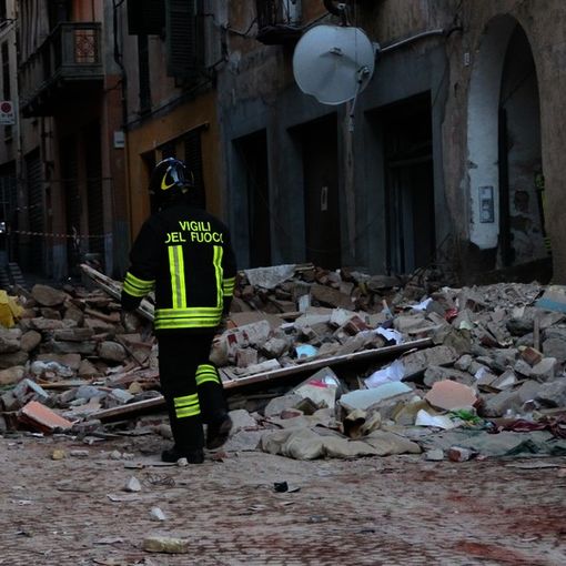 Notizie dal Piemonte. Esplosione nell'alessandrino: morti tre vigili del fuoco, carabinieri feriti, un disperso