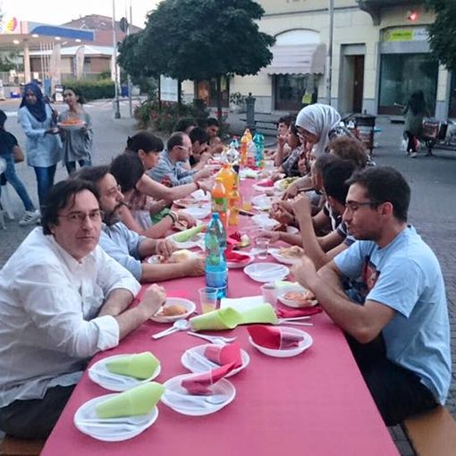 La comunità novarese dei Giovani Musulmani d’ Italia celebra un Iftar “speciale” nell’ultima settimana del mese di digiuno