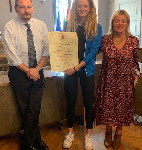 Linda Olivieri in partenza per i mondiai, ieri premiata in comune