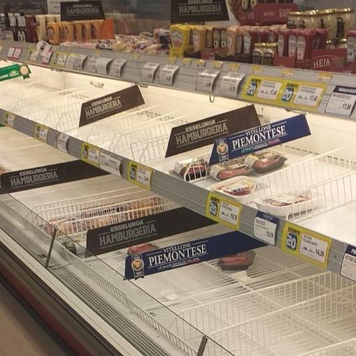 Coronavirus, a Novara supermercati presi d’assalto