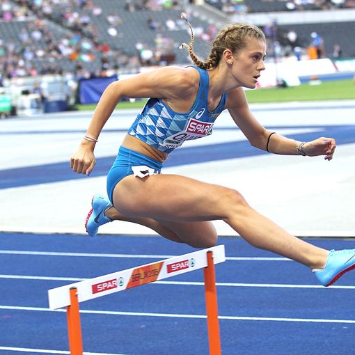 Linda Olivieri, la giovanissima atleta novarese ha conquistato la medaglia d’ argento ai campionati italiani assoluti nei 400 ostacoli