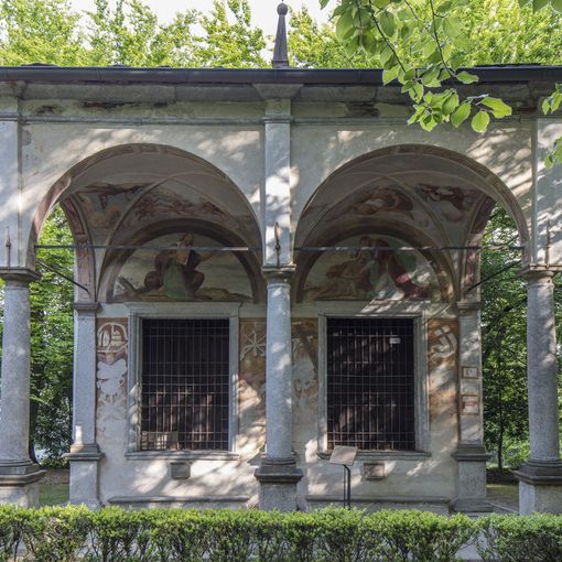 I “Sacri Monti del Piemonte e della Lombardia” in mostra alla Cappella Nuova del Sacro Monte di Orta negli scatti fotografici di Beck Peccoz