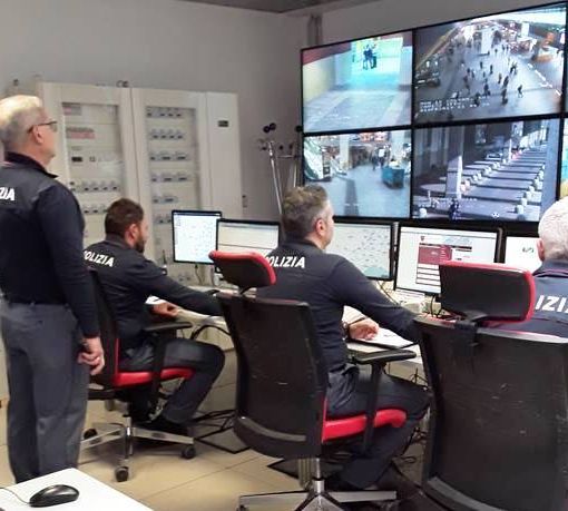 Minacce agli agenti e danni negli uffici della Polfer, denunciato egiziano