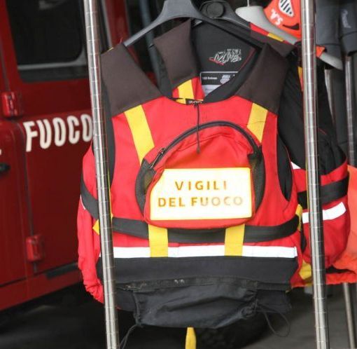 Pescatore 80enne rischia di annegare nel canale di Romagnano