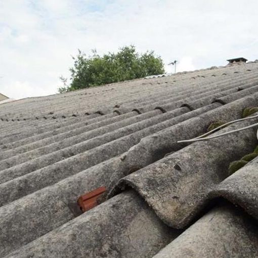 Bonifiche amianto: false lettere e minacce ai proprietari di casa con i loghi della Regione e della città di Torino