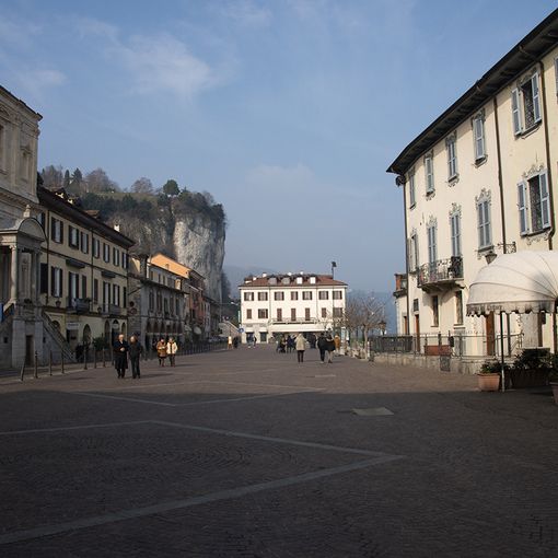 &quot;Arona insieme&quot;: musica e divertimento sul lungolago
