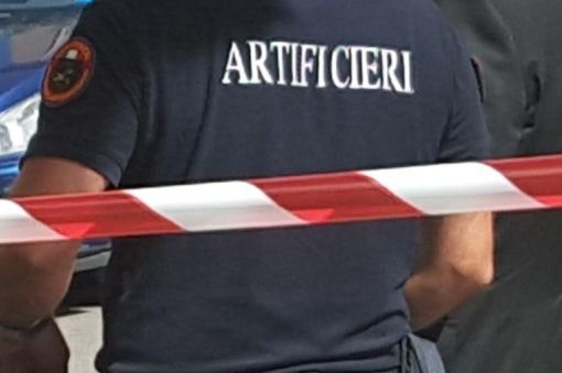 Allarme bomba a Vicolungo: nella scatola sospetta erano contenuti solo alcuni fuochi d’artificio