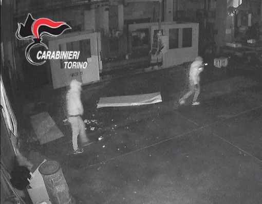 Notizie dal Piemonte. Torino &quot;Andiamo a rubare con il lockdown, così non c'è nessuno&quot;: sgominata la banda di ladri terrore di aziende e tir [VIDEO]