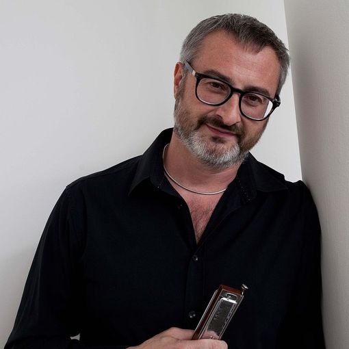 Domenica 23 febbraio Aperitivo in Jazz con Max De Aloe