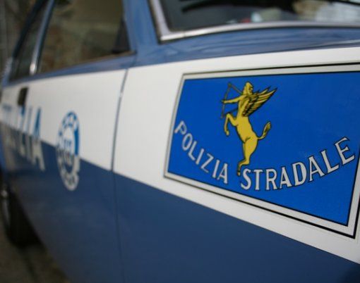 Ex dipendente tenta una rapina in autogrill, denunciato