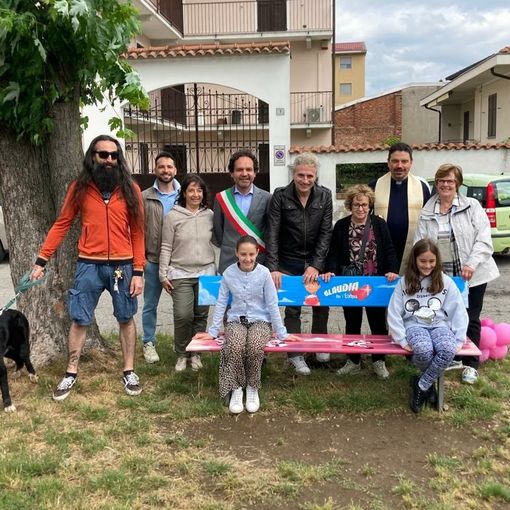 Inaugurata a Cameri una panchina per Claudia Carlesso