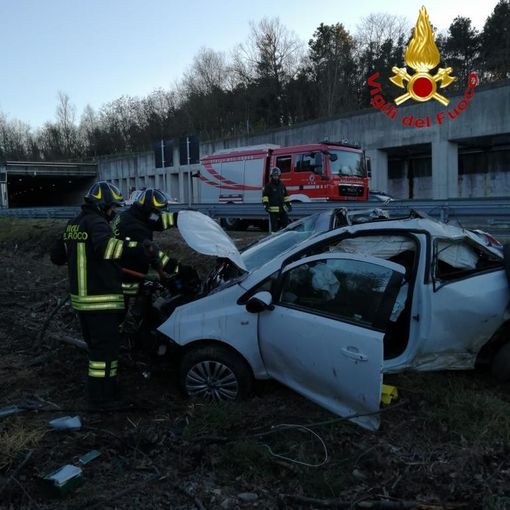 Incidente sulla A26, ferito il conducente