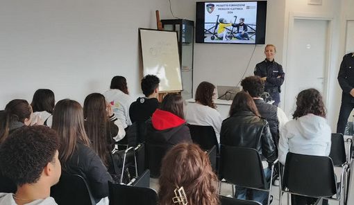 Mobilità elettrica a Trecate: giornata di formazione per gli studenti