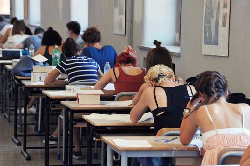 ​Maturità: a Novara vigilia con talk show on line