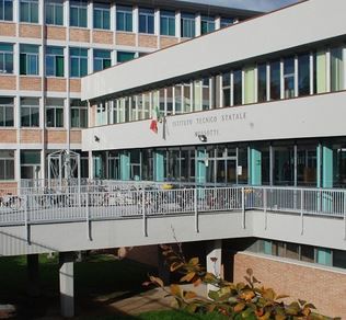 Edilizia scolastica, verifica vulnerabilità sismica per “Bonfantini”, “Mossotti” e “Pascal”