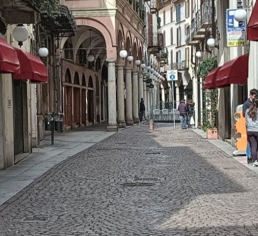 Torna lo “Sbarazzo”: tre giorni di grandi sconti nei negozi novaresi
