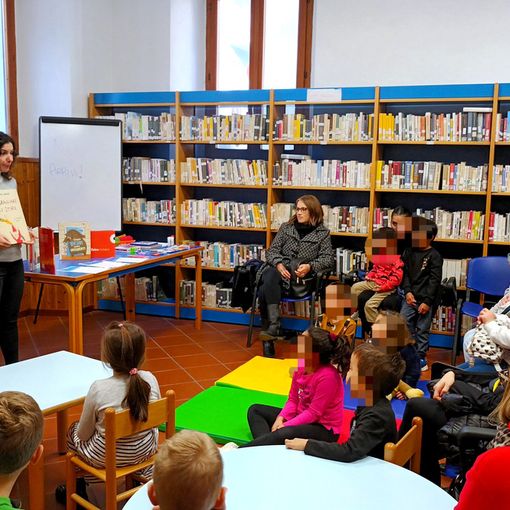Un successo la lettura animata per i bambini di Borgo Ticino