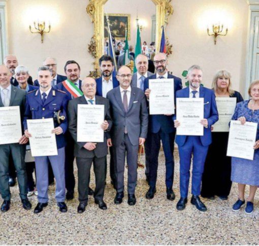 Consegna delle onorificenze al merito della Repubblica a Novara