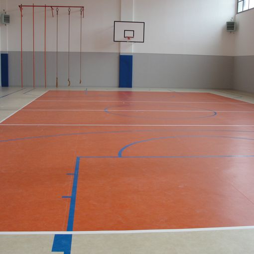 Si va verso una nuova stretta, ipotesi chiusura per piscine, palestre e cinema