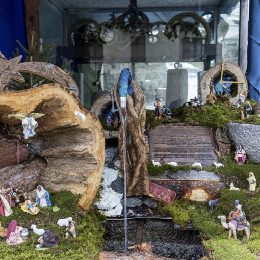 “Scatta il tuo Natale”, presepi e addobbi degli alunni in mostra su sito e social della Regione