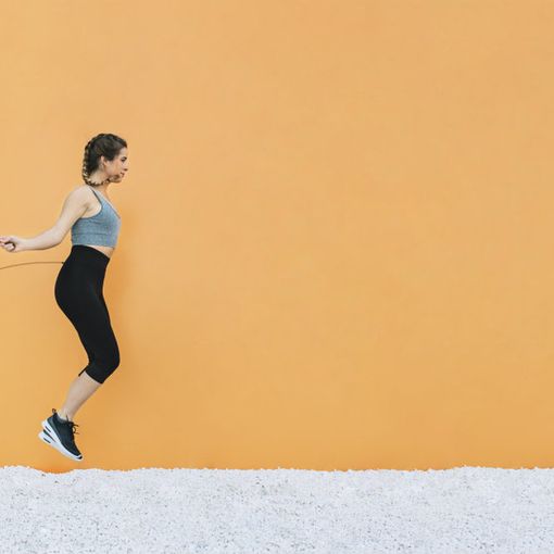 Come sviluppare la resistenza e la capacità respiratoria . Alla scoperta dei benefici di saltare la corda con Fab SMS