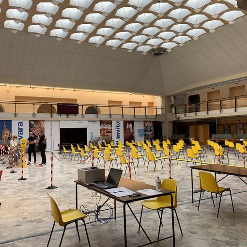 Vaccino: open night per insegnanti a Novara, tutto esaurito