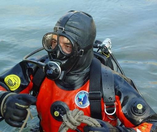 Ancora senza esito le ricerche del nuotatore disperso nel lago d'Orta