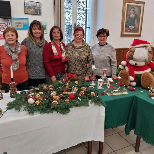 Tante idee regalo solidali al Mercatino di Natale di “Sportello Vita”