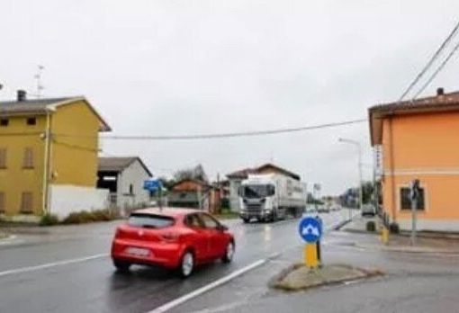 Baraggia di Suno, quasi 3mila firme per installare un semaforo all’incrocio